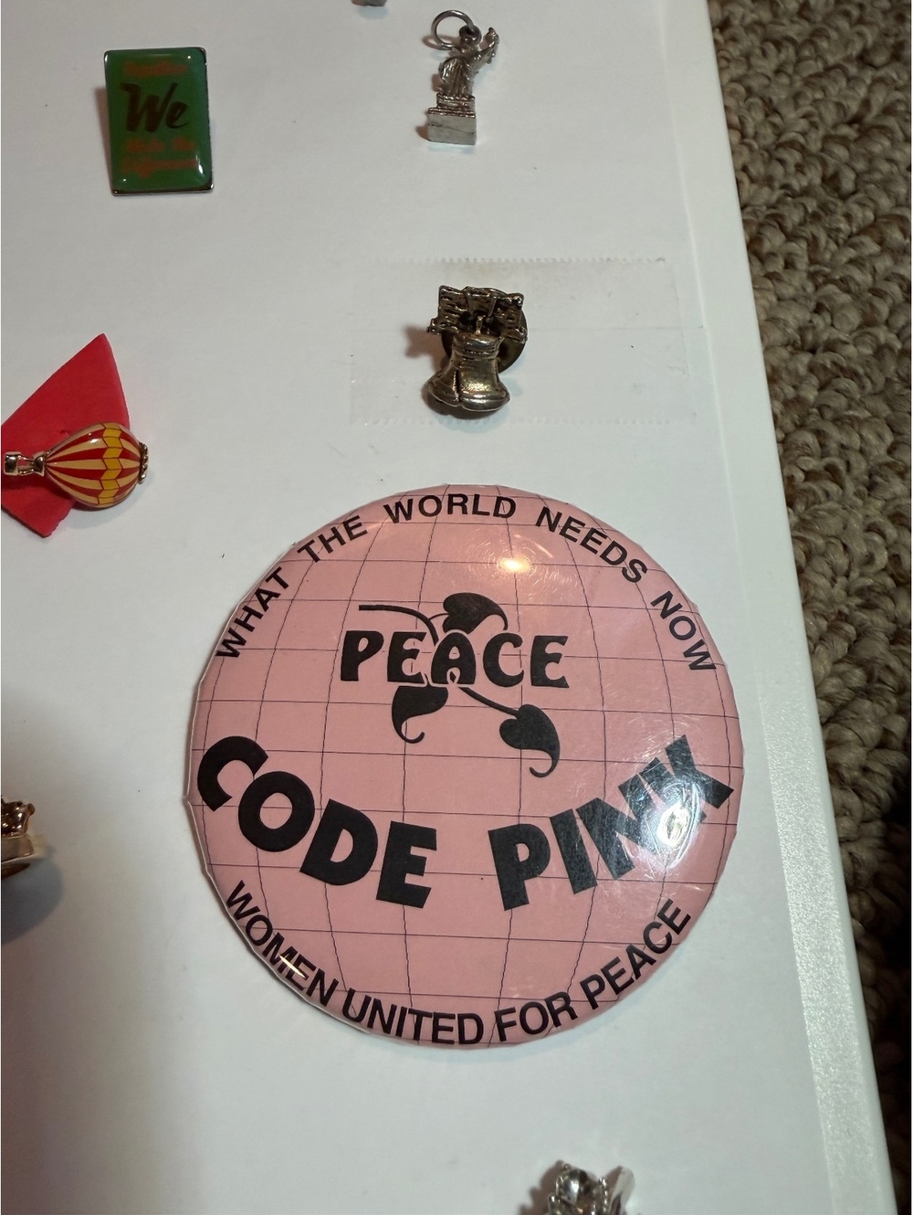 Peace Code Pink pin button - Picture 2 of 2